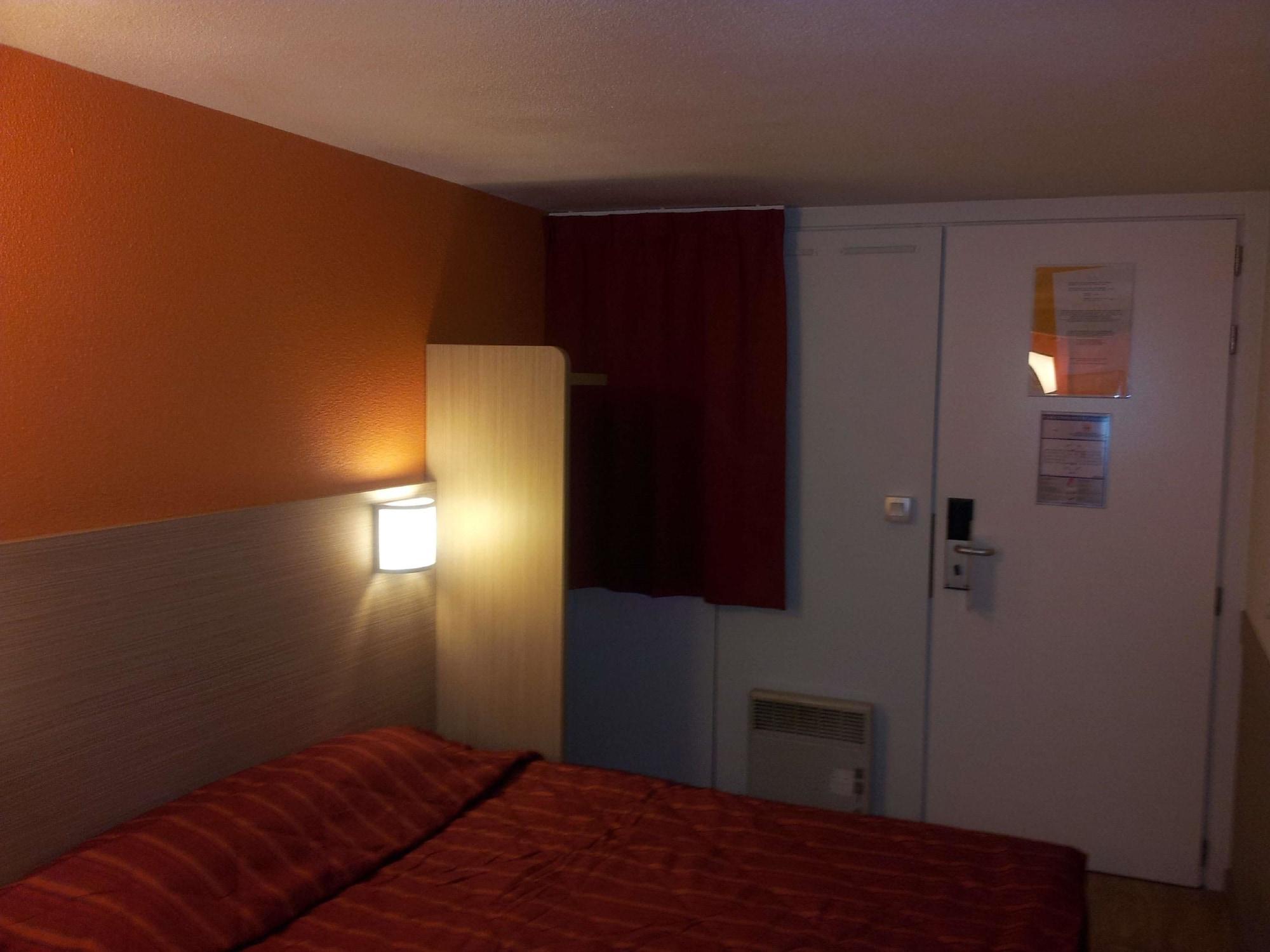 Premiere Classe Lyon Est Aeroport Saint Exupery Luaran gambar
