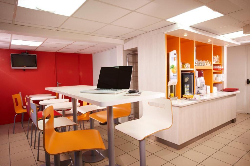 Premiere Classe Lyon Est Aeroport Saint Exupery Luaran gambar