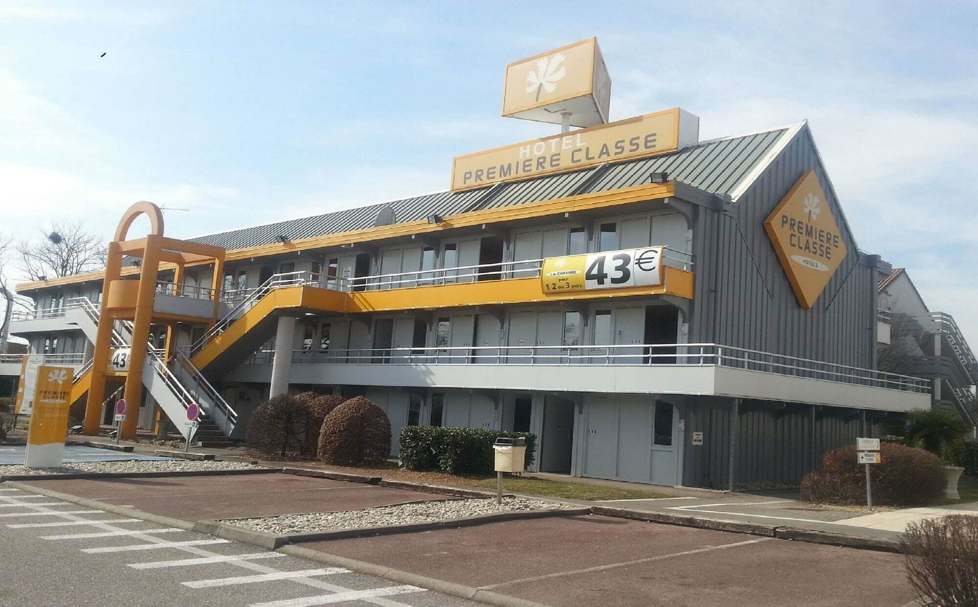 Premiere Classe Lyon Est Aeroport Saint Exupery Luaran gambar